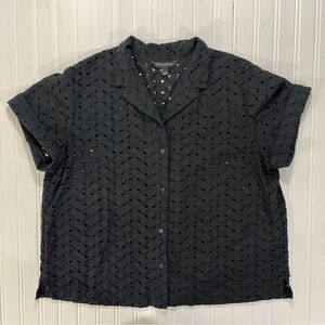Banana Republic Black Cut Out Lace button down short sleeve shirt size Large
